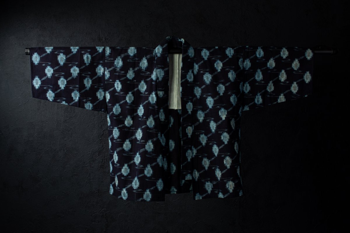 takayossh's tweet photo. 7 new Japanese Noragi jackets are now available.
Vintage indigo-dyed cotton, traditional Kasuri weaving, and one beautiful Boro piece — each with its own pattern, texture, and history.
One of a kind, from Japan.
#Noragi #JapaneseIndigo #Kasuri #Boro #JapaneseTextile https://t.co/9GNlJeVOp8