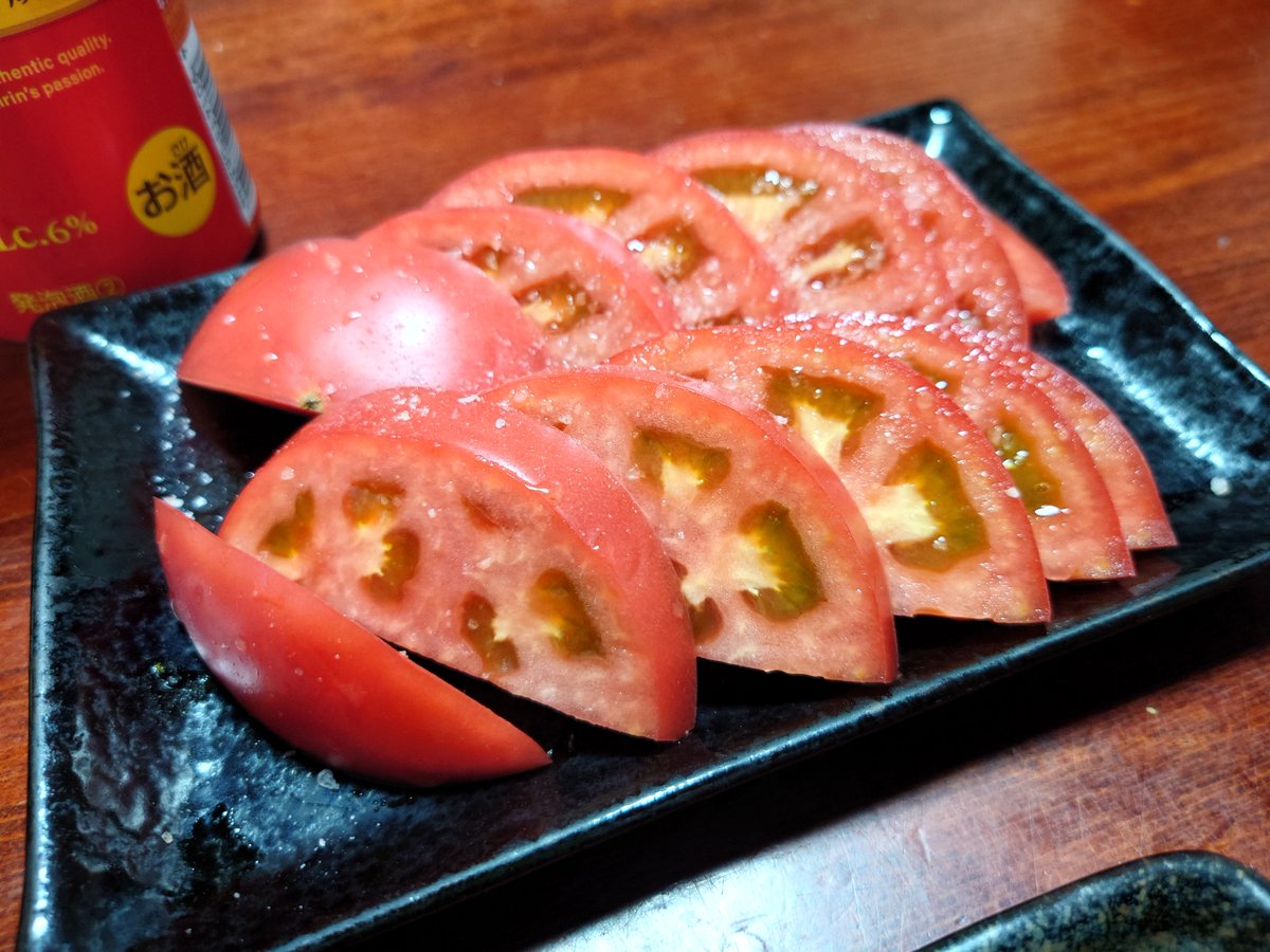 U_ichi22's tweet photo. こんばんは•*¨*•.¸¸♬︎

明日仕事帰りにドンキであてでも買って帰ろかな〜なんて思ってる。。。

キャベツとウインナーのカレー炒めはリクエストした^^

ﾓｲﾓｲ🍻

#晩酌 https://t.co/rfs9JZILPS