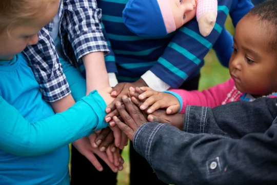 RichHealth4's tweet photo. Social groups provide an opportunity for children with autism to meet each other and to improve their social skills in a safe, supportive  environment. The groups are usually facilitated by professionals or volunteers but offer flexibility in the leisure activities https://t.co/smy3FK30Tq