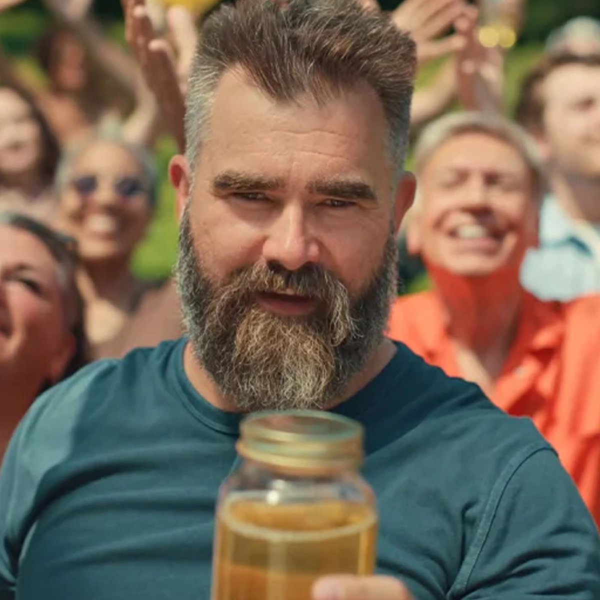 Dexerto's tweet photo. Liquid Death and Garage Beer have launched a campaign asking people to send their pee to AI data centers

Jason Kelce stars in the ad and fills one of the $18 “coolant collector” jars https://t.co/b6tSYzsrQ0