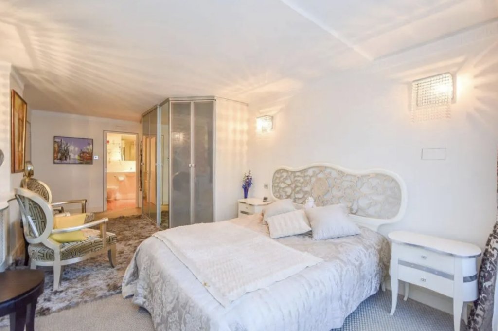 Home_Minders's tweet photo. To let: Fabulous furnished 2-bed, 2-bath apartment on Buckingham Palace Road, SW1W. 97 sq m, balcony, concierge, gym, spa &amp; sauna. Between Victoria &amp; Sloane Square. Available immediately. https://t.co/cNnZMqId1H

#LondonProperty #ResidentialProperty #londonpropertymanagement https://t.co/1aF65CfpYs