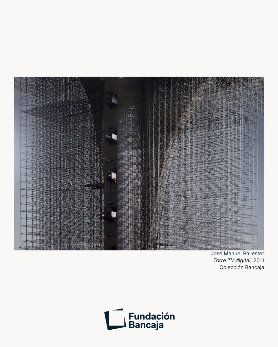 FundacionBcja's tweet photo. Lejos de documentar únicamente la realidad, estas fotografías exploran la luz, el espacio, la memoria y la emoción, demostrando que la fotografía es también un territorio para la experimentación artística. https://t.co/yeEMmvtMO0