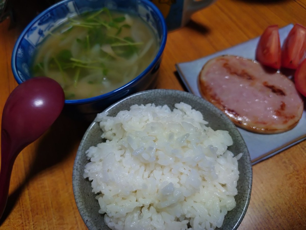 wamitti's tweet photo. 舞茸と玉ねぎのスープ餃子！ https://t.co/U1svA2bl3p