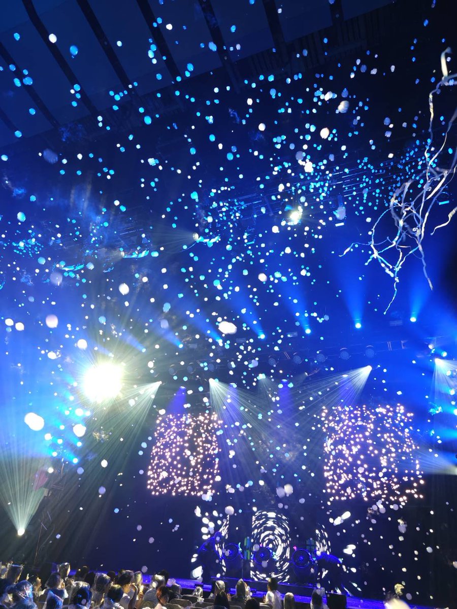 __sapphire's tweet photo. #blueman #theaterミラノ座 https://t.co/UQgc5UTFxr