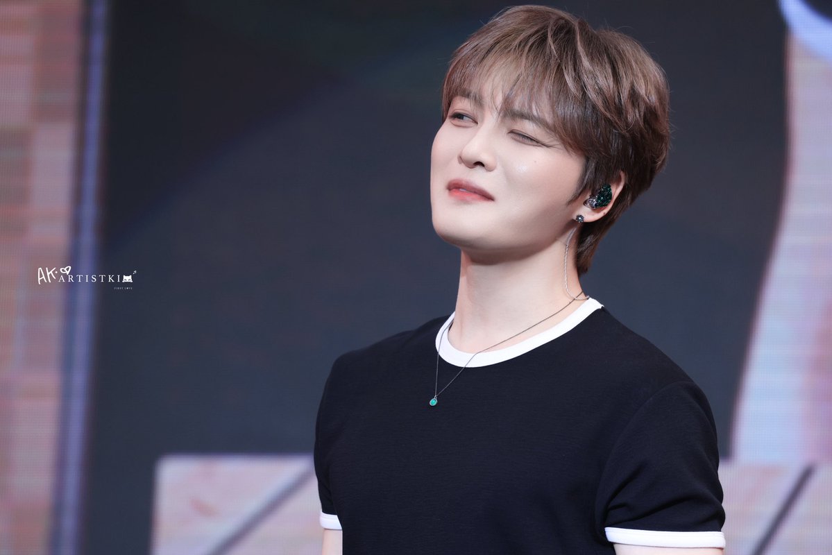 ARTISTKIM0126's tweet photo. 2026 KIM JAE JOONG FANMEETING in SHENZHEN3️⃣

@bornfreeonekiss 

#김재중 #재중 #KIMJAEJOONG
#JAEJOONG #ジェジュン #金在中
#THE_WAVE #더웨이브 https://t.co/3otlFl07Zy
