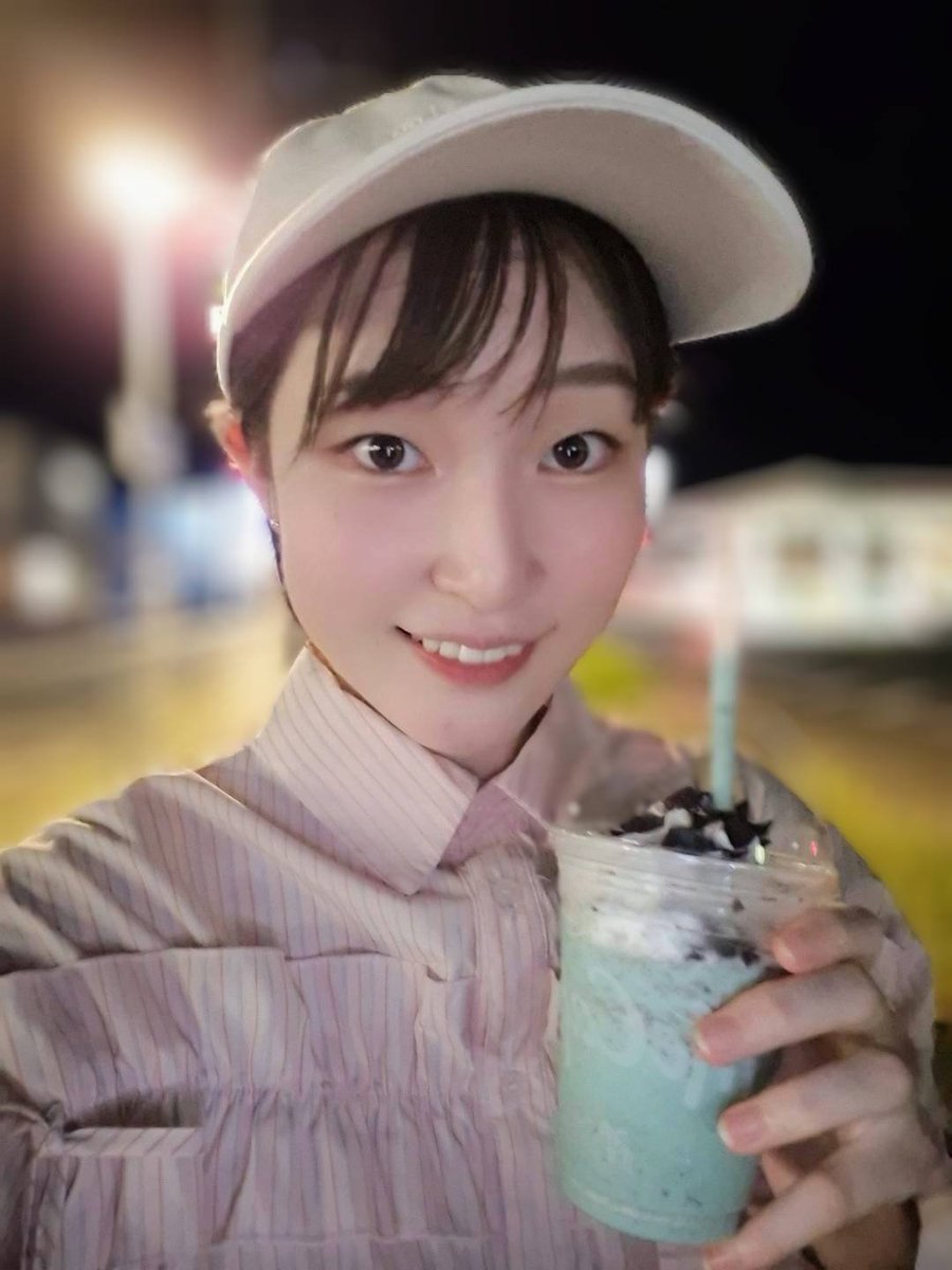 sakura_ash39's tweet photo. みんなでフラッペ飲みに行ったよ🐇🎵

集中講義週間❕️毎日朝から夜まで演劇に漬かってます⭐️ｼｱﾜｾ~ https://t.co/483j6sUrH4