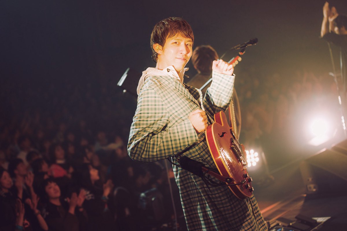 go_go_vanillas's tweet photo. 🎂HAPPY BIRTHDAY!!🎉

本日8月20日"バニラの日"は

ギタリスト柳沢進太郎の誕生日！！

おめでとう！！！🎊 https://t.co/3N8OemTojd