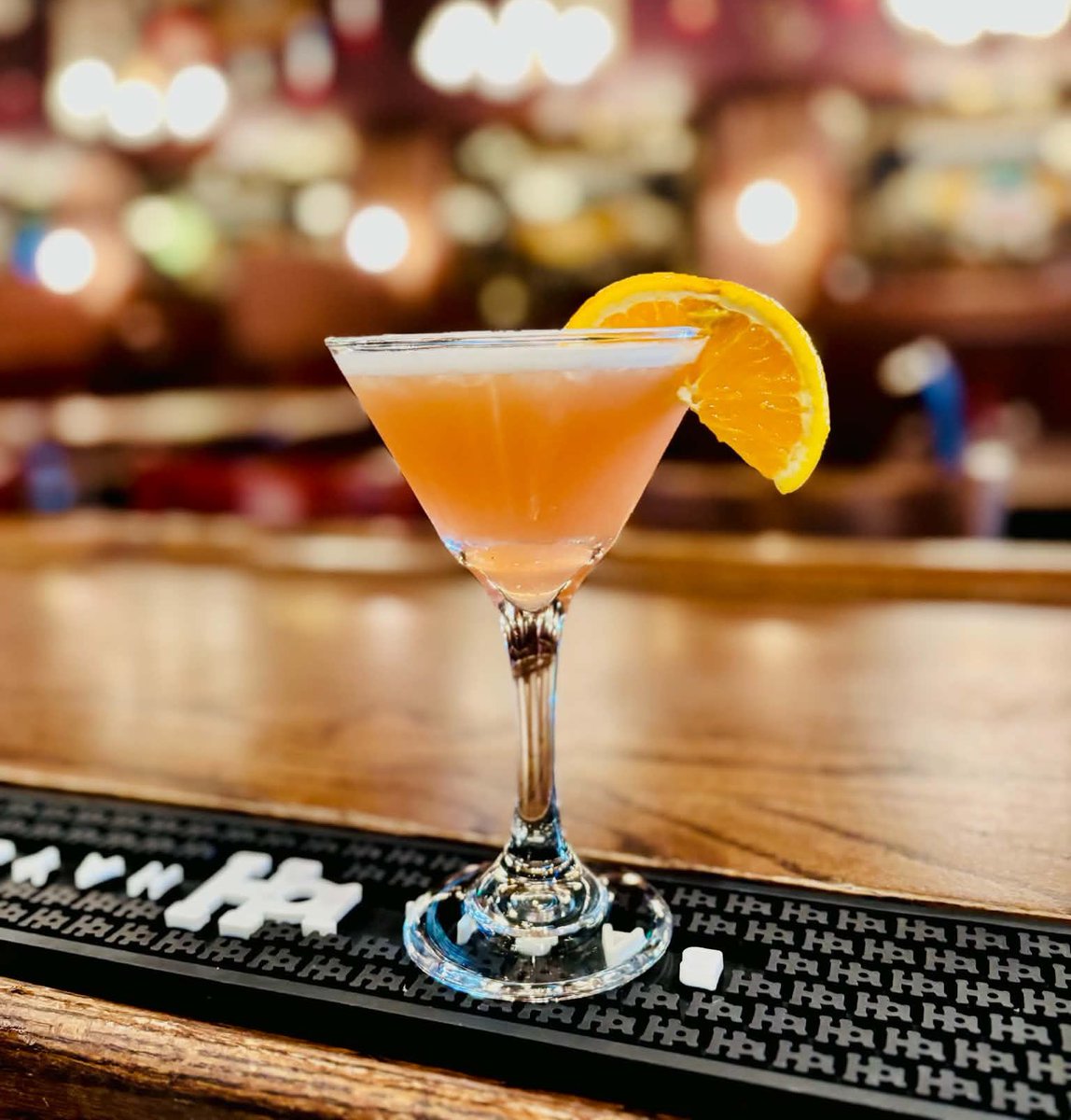 HickoryTapRoom's tweet photo. 🎉Lunch Specials: Wild Turkey Sandwich with a side - $12.95
Drink Special: Malibu Passionfruit Martini - $8
Soup:  Chicken and vegetables 
Dessert: Orange Phyllo - $8.75

☎️ 828-322-1965
222 Union Square Hickory, NC 28601 

#craftbeer #drinkstogo🍻 #OHB #hickory #taproom https://t.co/lkFweaToTO