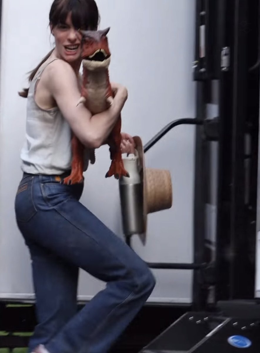 bigllittlelies's tweet photo. shes committed to every role she plays like it’s the last time shes ever gonna act and that’s what makes her the legend she is https://t.co/zbXON2KZX2