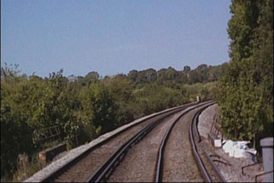 AmeliaHarperTV's tweet photo. The track 'irregularity' can be seen in the bottom right quarter - in line with the white bags by the side of the track

Photo: @raibgovuk https://t.co/bhXF9oTRb6
