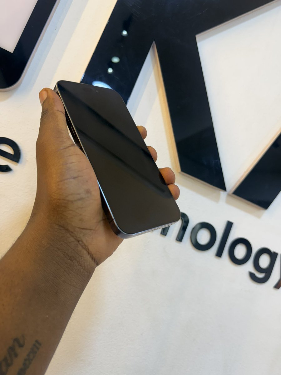 kofisikaa's tweet photo. As It Is!

iPhone 14 Pro Max 128gb Esim Unlocked 
79%🔋
Gh¢4,299.99
Dm/WhatsApp/iMessage/Call 0504988015 / 0547779861 https://t.co/QygIwMSo4Q