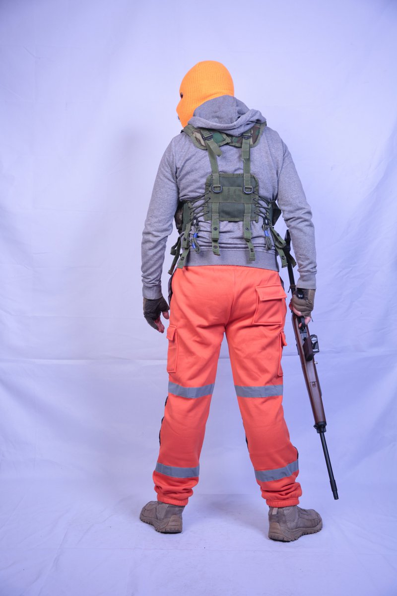 schrondonowitz's tweet photo. orange goon rifleman loadout https://t.co/4t7ouqNlxc