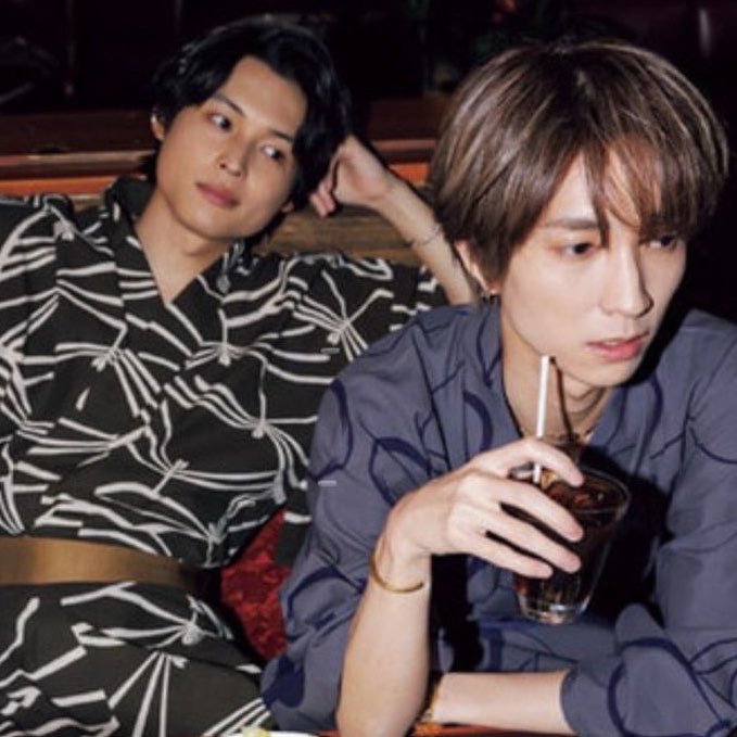 __lOv_h99's tweet photo. 待ち合わせ場所に着くと「やっぱりかわいい、浴衣姿。」って言ってくれて、綿菓子分けっこしながら花火みて横顔に見惚れたあの夏の思い出を蘇みがえらせる松村北斗って罪すぎる…… https://t.co/VaikHRkzJU