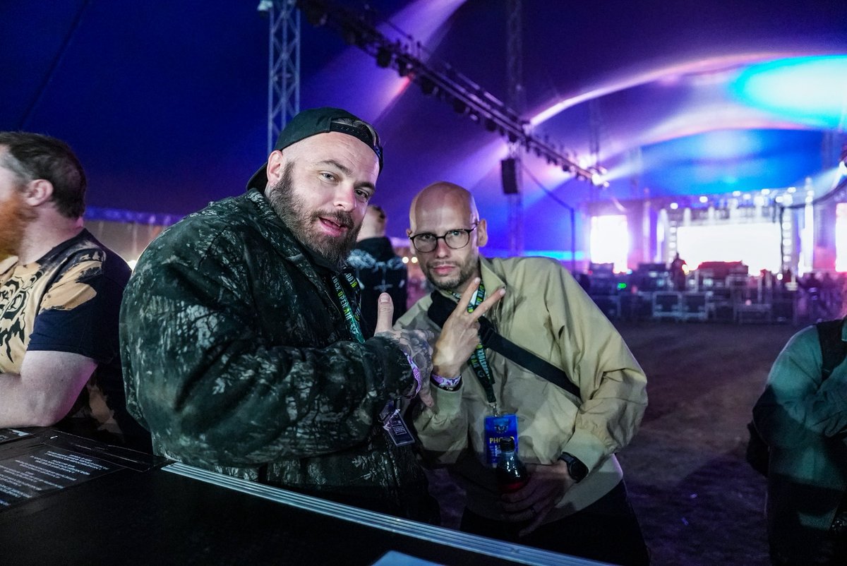 ItsSawyerOnline's tweet photo. Where Gaming &amp; Metal collides, had the chance to do something different and head out with @charmthegamer to capture how great @BLOODSTOCKFEST really is! 

Awesome to see the @ScanComputers gaming arena and great to catch up with @ts__villa &amp; @MiddleAgedGame9 

#Bloodstock2026 https://t.co/lWivx0vzRX