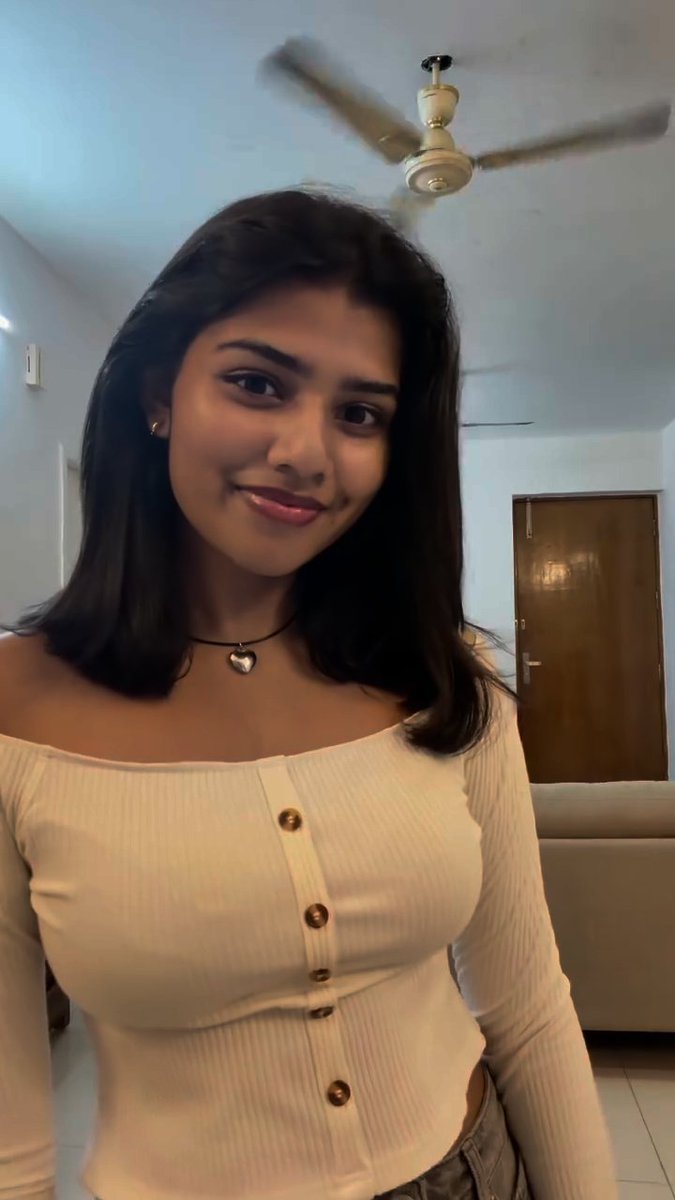 Actress_cumer's tweet photo. Iva en da Evalo azhaga irruka 🥵 i can't control myself. Ivala oomba vekanum ellame perfect ah irruku 🤤aprm ava akkulu thuki naki avala mood aki sunni yeduthu ass la rub panni 🔥💦iva nipple pinch panni kathara vidunum thevidiya mundayae 👄🍌ivala mutti poda vachu urine adikanum https://t.co/ItwLu3NVHH