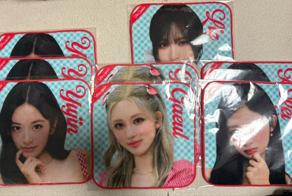 MEGAPatcheel12's tweet photo. IVEオンラインくじ交換

求）ウォニョン
譲）写真
交換優先でお願いいたします🙇🏻‍♂️

アクスタとタオルは同種で
トレカは大変なので今回のどのタイプのウォニョンでも大丈夫です！

数点まとめてしてくださると嬉しいです

※転売等目的ではありません。

#IVE https://t.co/P8r9cnr9o8
