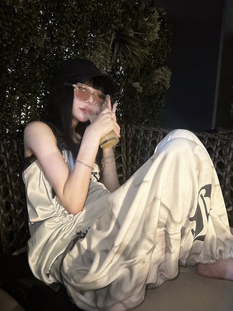 sugar_x3lil's tweet photo. 三茶でルーフトップBBQができるとこ↓
スピーカーで音楽もかけさせてくれるし、夜景も見えるしで雰囲気良すぎるꢏꢷ( ᴗ ̫ ᴗ )🌙
持ち込みコースもあり🙆‍♀️
今回は手ぶらコースでお肉と野菜ついてくるやつにしたんだけど、BBQで出てくるクオリティのお肉じゃなくて神だった★
店舗詳細引��⬇️ https://t.co/FjZ6PqR9B6