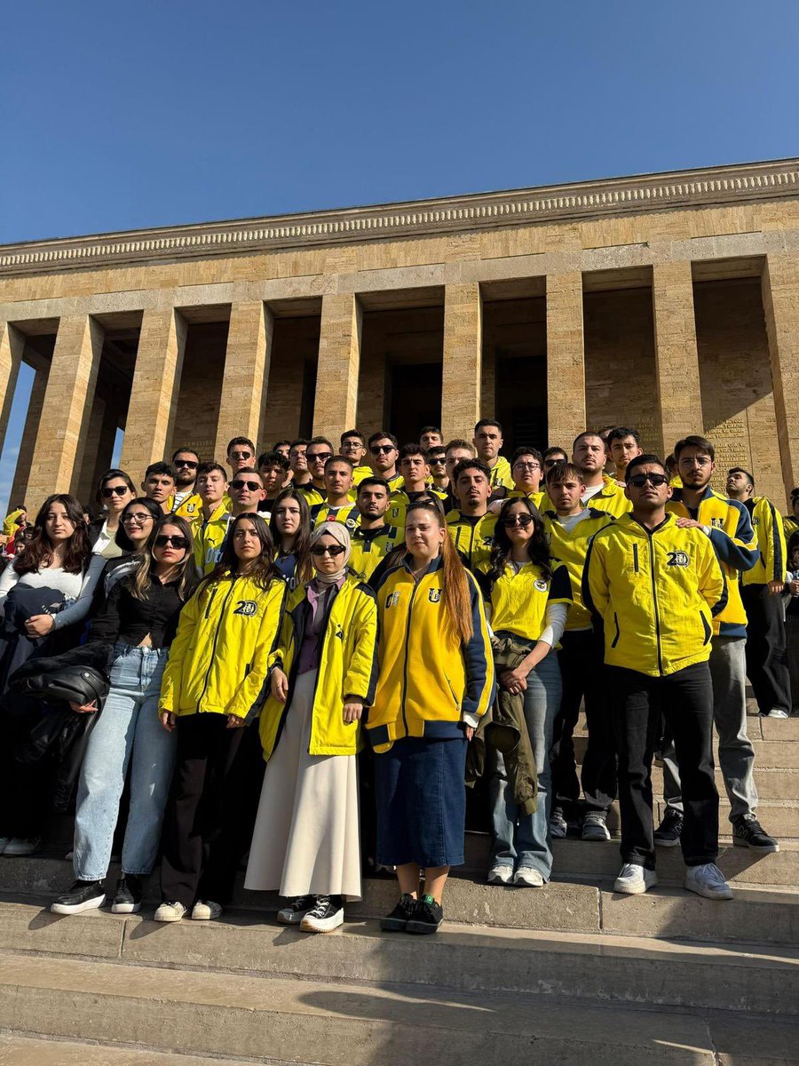 UFBKocatepe's tweet photo. Afyon Kocatepe Üniversitesi’ni kazanan tüm Fenerbahçeli arkadaşlarımızı tebrik ederiz. Sizleri de aramızda görmeyi bekliyoruz 
#HaydiSenDeKatılBize https://t.co/d6OTjFgWEo