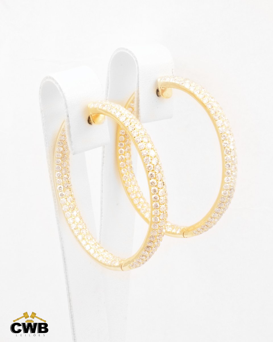 PiresLeiloes's tweet photo. Brilho e sofisticação em uma única peça. 💎

Lote 93 — Brincos Argola Cravejada em Ouro Amarelo 18K com 5,88 cts de diamantes. ✨

48º Leilão Pires

#Joias #Diamantes #Ouro18K #Leilão #PiresLeilões https://t.co/RqRKgFspKd