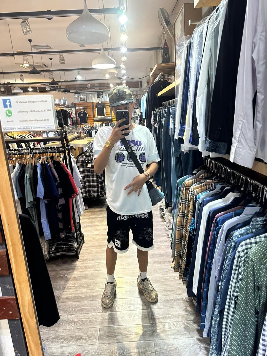 ChmMid85672's tweet photo. ຫົວໃຈເຈົ້າເອີ້ຍ🖤💫 https://t.co/A0sMHbBSbU