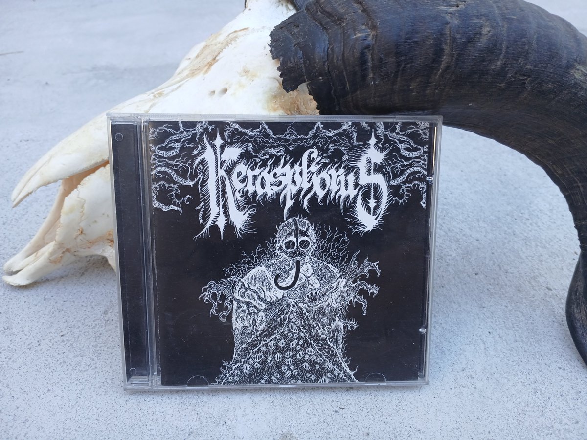 AiganProd's tweet photo. Kerasphorus – Kerasphorus – EUA - Black Death Metal 
CD Importado – USADO - R$65,00 + Frete
----x ----x----x----x----666----x----x----x----x----
Black Death Metal
----x ----x----x----x----666----x----x ----x----x----
https://t.co/9xUNYWv7Rb
e-mail: pragahdistro@gmail.com https://t.co/wc1DEDYCUq