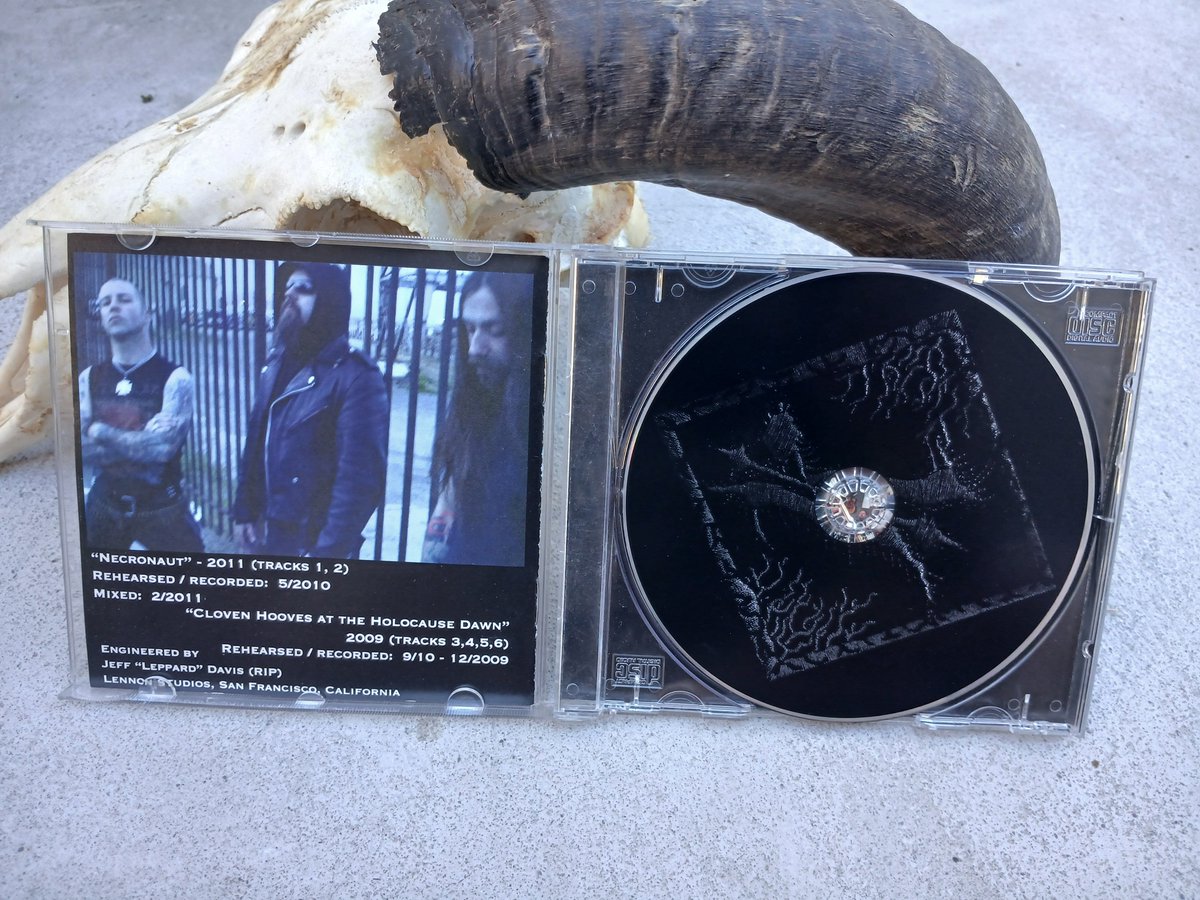 AiganProd's tweet photo. Kerasphorus – Kerasphorus – EUA - Black Death Metal 
CD Importado – USADO - R$65,00 + Frete
----x ----x----x----x----666----x----x----x----x----
Black Death Metal
----x ----x----x----x----666----x----x ----x----x----
https://t.co/9xUNYWv7Rb
e-mail: pragahdistro@gmail.com https://t.co/wc1DEDYCUq