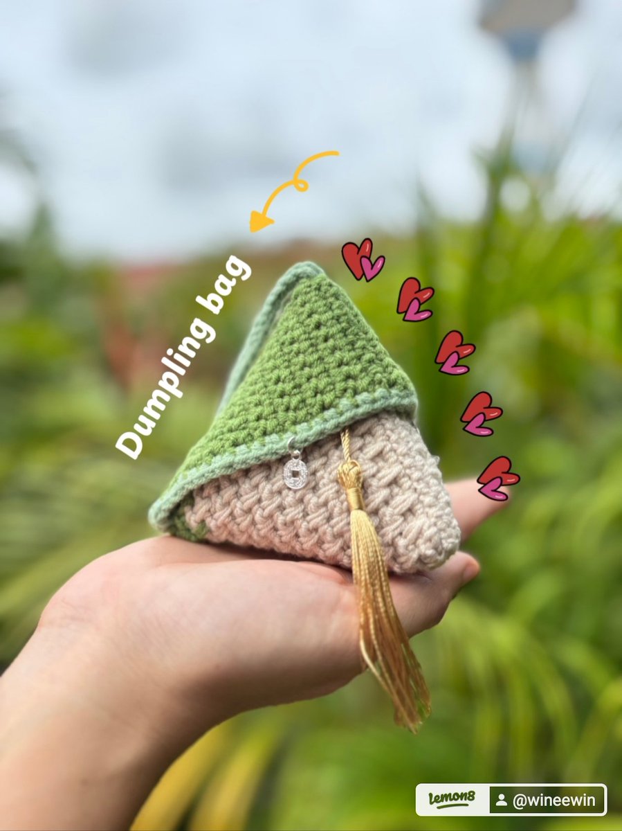 win_28's tweet photo. Dumpling bag #ไหมพรม #กระเป๋าใส่สตางค์ #กระเป๋าบ๊ะจ่าง #งานฝีมือ #custom https://t.co/neTquk01fy