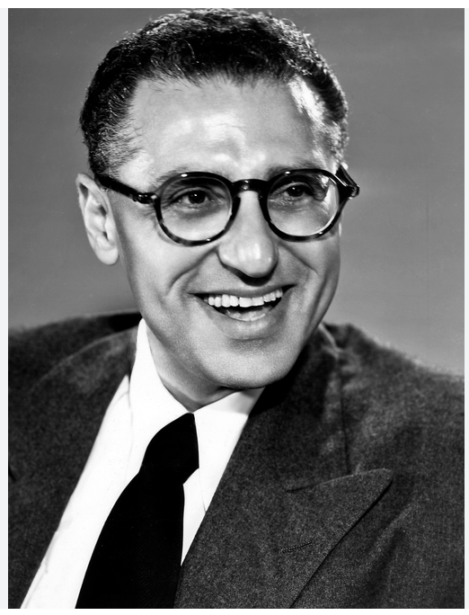 agmacor's tweet photo. During casting for #GoneWithTheWind in 1938, then-director #GeorgeCukor attended a performance of #TheWomen on Broadway. When the cast heard he was there, all of the actresses assumed Southern accents. GWTW spotlighting #HattieMcDaniel on #TCM tonight! #TCMParty #SUTS https://t.co/U7KpH25rnA