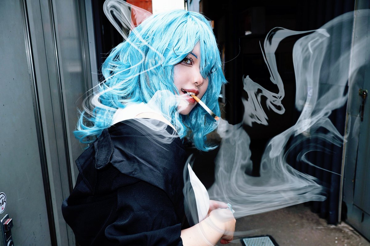 samu_0731's tweet photo. cosplay / SAKAMOTODAYS
　　赤尾リオン🚬

「一服中だからよー。邪魔すんなー笑」

photo📸→@psrp_na
#仙スト #コスプレス #ハルグラフ https://t.co/aCtBnXpSDy