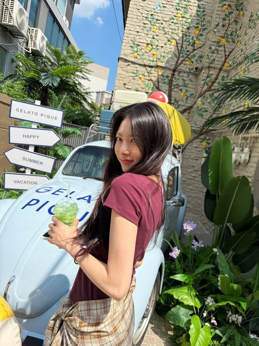GSYintl's tweet photo. [IG] 260819 Gong Seung Yeon update
🍈🥤
https://t.co/bD8llPnOEp
#공승연 #GongSeungYeon https://t.co/XChRlUTGTN