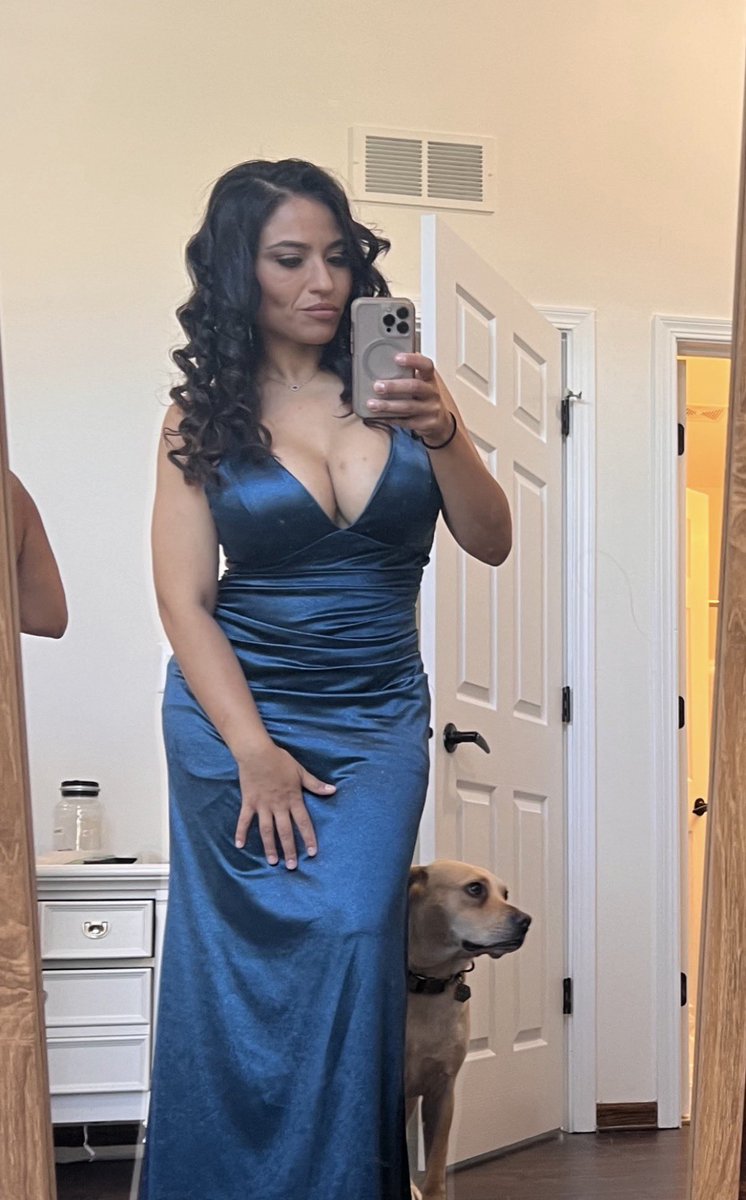 TextMeLaterXO26's tweet photo. I always have my protector by my side. 🐾 https://t.co/6fM7cBuauC