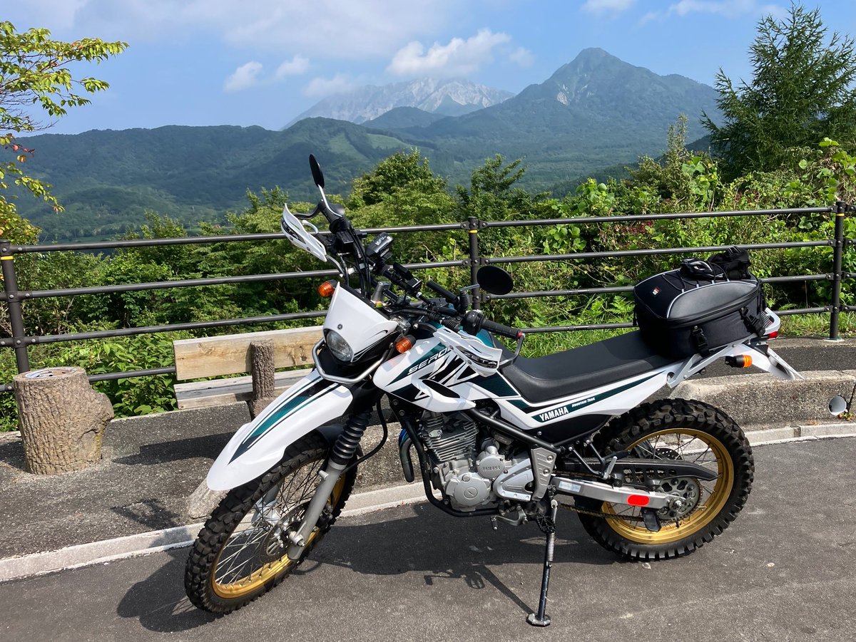 pylon2010's tweet photo. バイクの日だというので、今年の記録からｗ
ちなみに、PG-1はMT-07に色を合わせたのでグレー艶あり。ホイールリムをミク色にして、サイドカバーに赤いラインを足したいなあｗ https://t.co/TaIxHroC2B