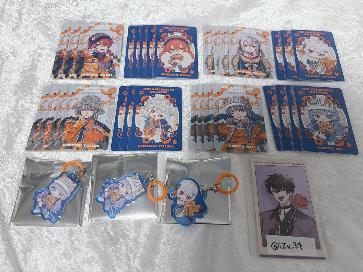 iZv_34's tweet photo. 《交換 譲渡》にじさんじ メランコリックオレンジ フォト風カード アンブレラチャーム

譲⌇画像の方
求⌇IDカードの方 
譲渡はカード200円 チャーム400円+送料＞異種

✧2~3:1比率違いの交換可
✧譲渡はSD含む内容優先
✧異種交換は内容ご相談下さい。 https://t.co/ZuJ2vXUG6U