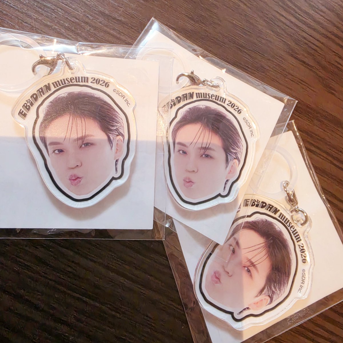 __yxa_52s's tweet photo. 無事買えました🫶かわいすぎる〜！！！(影が邪魔) https://t.co/PEbyWE4rvL