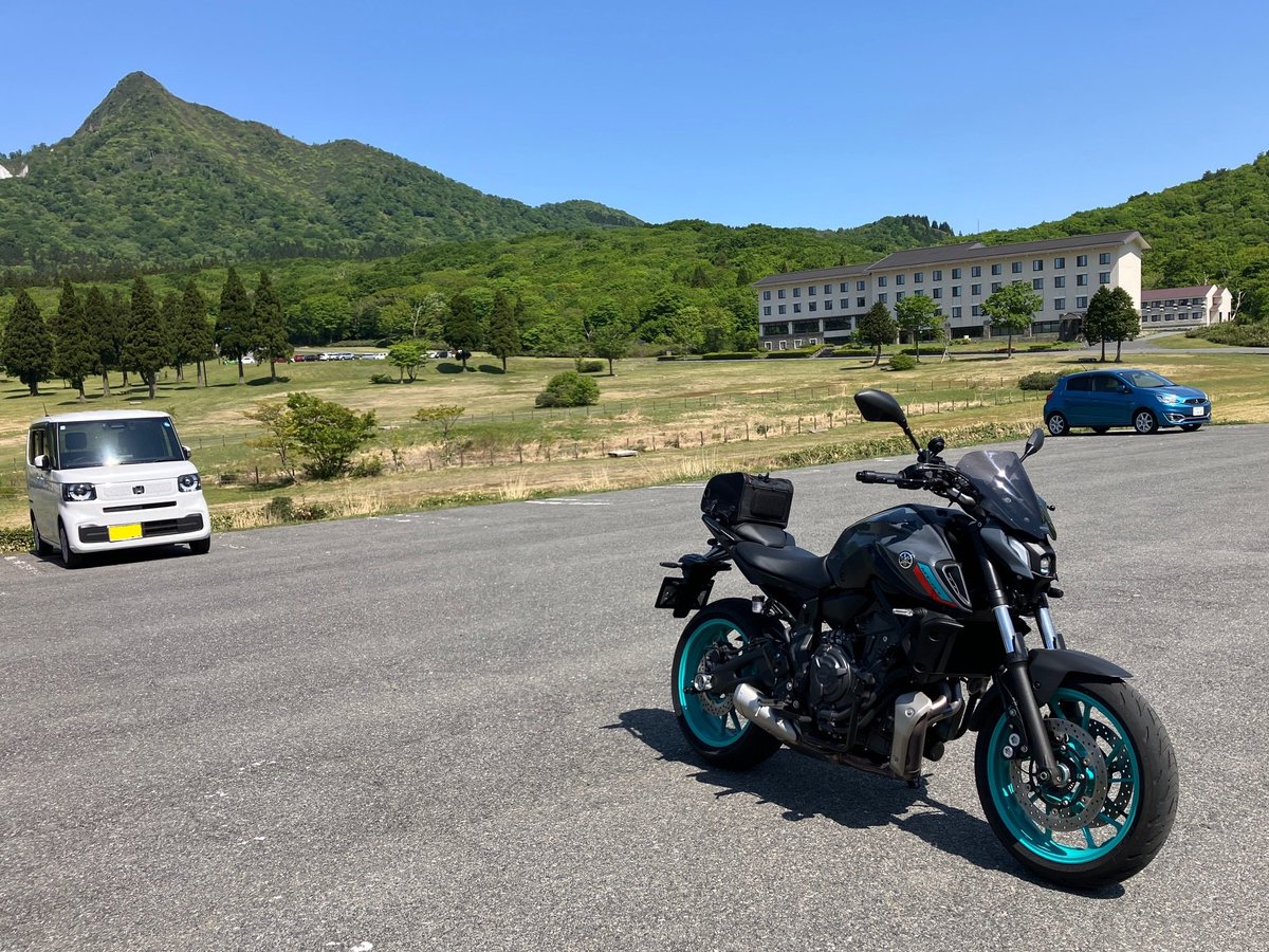 pylon2010's tweet photo. バイクの日だというので、今年の記録からｗ
ちなみに、PG-1はMT-07に色を合わせたのでグレー艶あり。ホイールリムをミク色にして、サイドカバーに赤いラインを足したいなあｗ https://t.co/TaIxHroC2B
