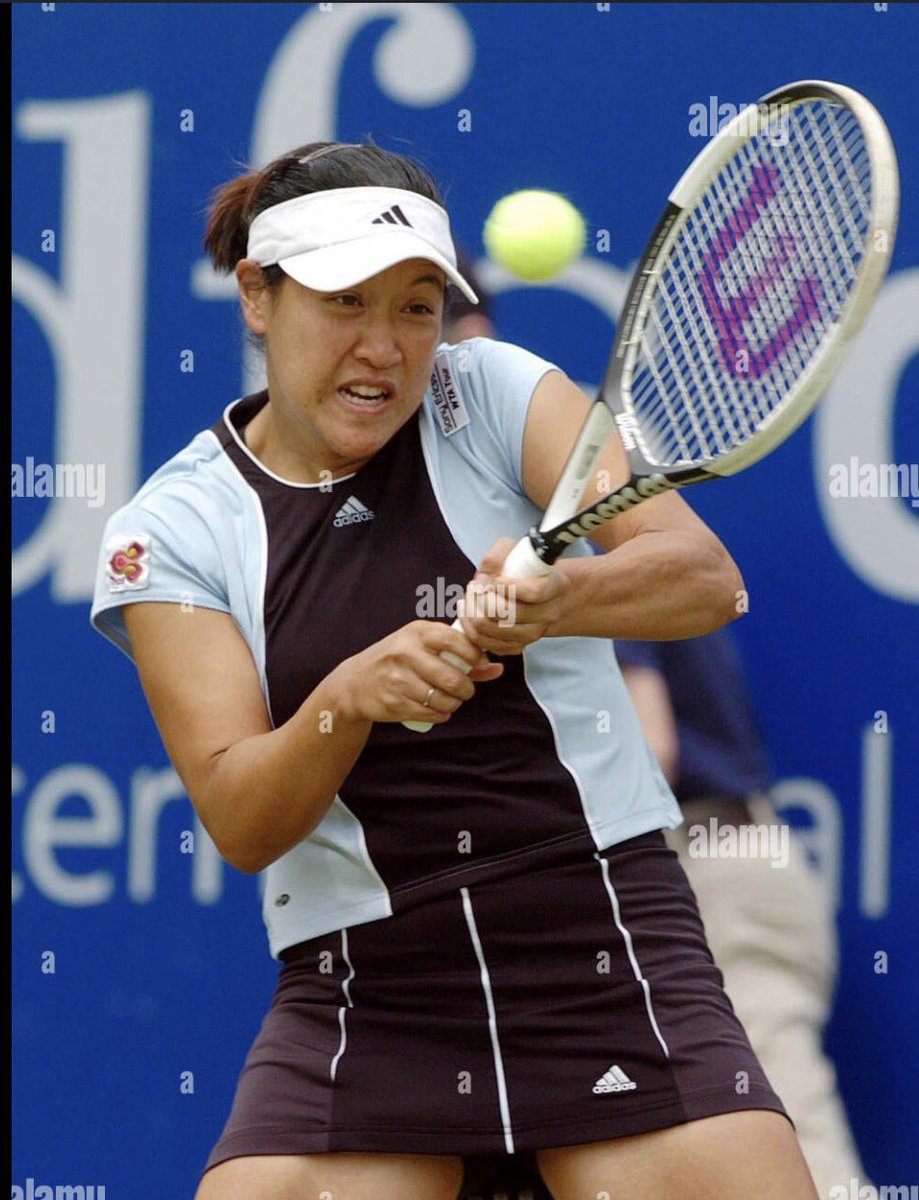 PercyAndrade9's tweet photo. Before Alex Eala, Janice Tjen, Mananchaya Sawangkaew and Lanlana Tararudee, there were Southeast Asian trailblazers Yayuk Basuki 🇮🇩 and Tamarine Tanasugarn 🇹🇭, who both reached a career-high WTA singles ranking of No. 19. (Women’s Tennis Association⁠)

Now, Alex Eala 🇵🇭 is set to make history. If the projected ranking holds when the new WTA rankings are released next week, she will rise to No. 18..becoming the highest-ranked Southeast Asian women’s singles player in WTA history. 🇵🇭🎾

What a moment for Southeast Asian tennis! 

#SEAsters 
#SEAblings

📸:ctto