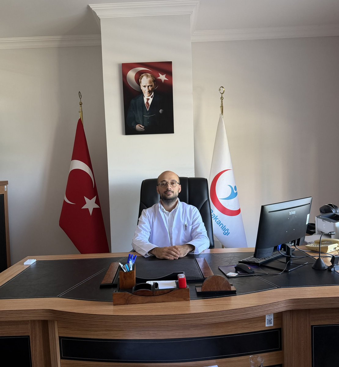 FGAM53's tweet photo. 17 Ağustos 2026 tarihi itibariyle, Fiziksel Tıp ve Rehabilitasyon Uzmanı Dr.Eren ASLAN,Hastanemizin Başhekimlik görevine atanmıştır. Yeni görevinde başarılar dileriz. Hayırlı ve uğurlu olsun. https://t.co/NRWgrv8Rp9