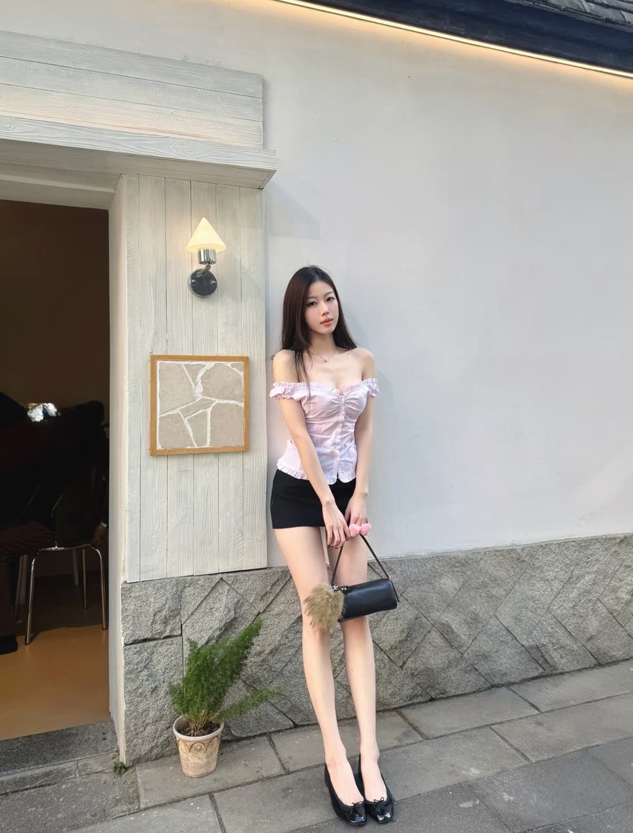 Mirei9988's tweet photo. 旧爱回收新生活
整理首饰盒翻出戴了很久的闲置腕表放在家里一直落灰对比好几家回收平台之后还是选择了爱回收奢侈品回收 https://t.co/az9STV5sWP