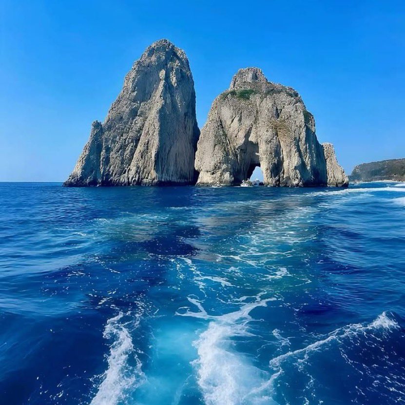 _Naturaee's tweet photo. Mediterranean Sea https://t.co/QgGgN0WNmD