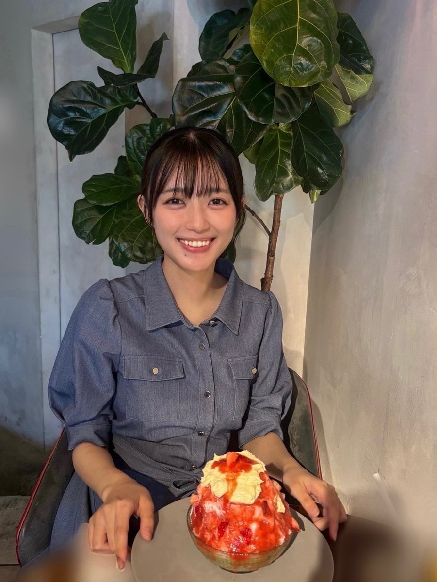 hinatazaka46's tweet photo. 【ブログ更新☀️ 平尾帆夏】 休日はカフェに https://t.co/lKbSBShSXr #日向坂46 #平尾帆夏 https://t.co/v0XicGSZJm