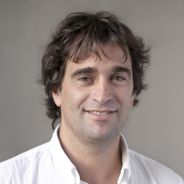 LT8am830's tweet photo. #TodosEnLaOcho l En línea Gabriel @Solanopo, presidente del Partido Obrero. Presentó una denuncia penal contra Marcos Galperin y todo el directorio de Mercado Libre por usura "Hoy hay más de 6 millones de personas en mora" https://t.co/JZCbdvwRTz