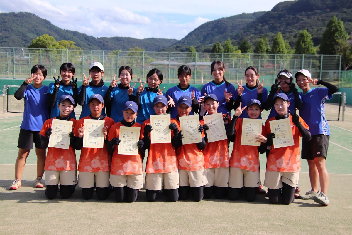 eimeisofttennis's tweet photo. 2026.8.18(火)
香川県高等学校夏季ソフトテニス大会
優勝🥇　北見・椎名
２位🥈　家入・五十畑
３位🥉　吉田・小池　髙田・藤井

『忍耐』
ちょっとムリかな…と感じたその先に感動があります。

大会に関わってくださったみなさま
ありがとうございました❗️

#ソフトテニス
#英明
#eimei
#忍耐
#夏 https://t.co/z48vMl2W1j