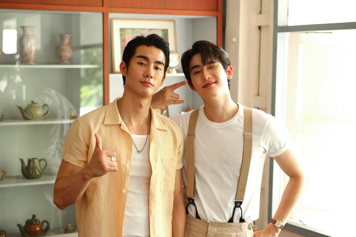 LoversGangsters's tweet photo. หงเสนคลุกฝุ่น Q22
เฮียอยู่กับหวานใจ แอ็กใส่สักหนึ่งที☺️👍🏻

#LoversAndGangsters
#GMMTV
@fforcejs @kasibook https://t.co/SKYcMvayiS