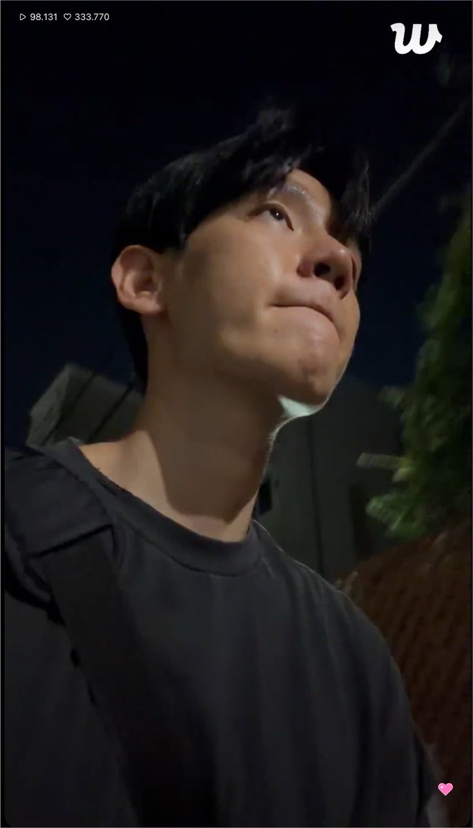 markleesaurs's tweet photo. Menurut gue kitalah satu satunya pacar baekhyun, maksut gue nemenin makan, noraebang, jalan jalan selama 3 jam kalo bukan ngedate namanya apa yah😭 https://t.co/v1y8QHQ5b0
