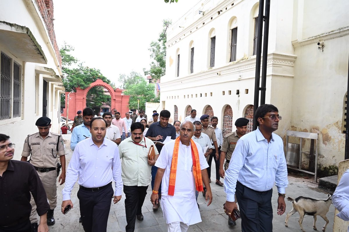 Pitrapaksh's tweet photo. On August 19, 2026, regarding the preparations for Pitru Paksha Mela 2026, District Magistrate inspected Vaitarni Pond, Brahmsat Vedi site, and Akshaywat Vedi site, giving necessary instructions to officials concerning pilgrim facilities, safety, cleanliness, and basic amenities https://t.co/jRur9ZLgrt