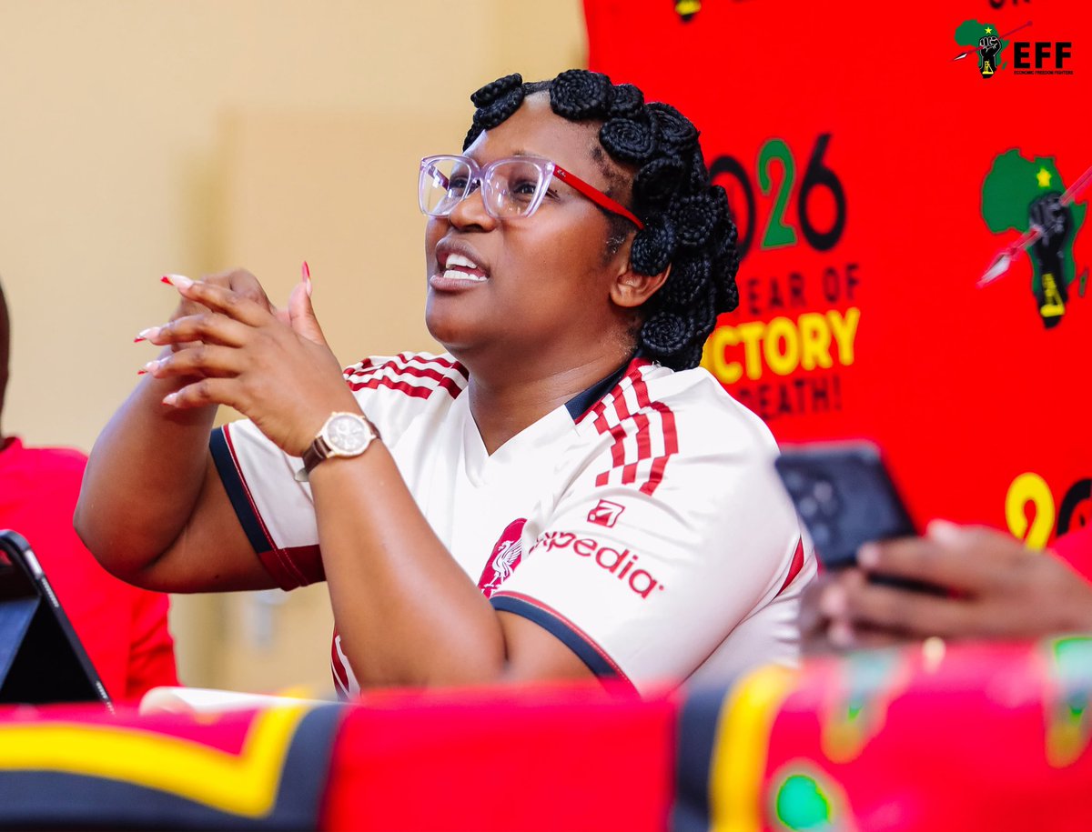 MpumalangaEff's tweet photo. EFF Mpumalanga Provincial Elections Task Force Coordinator, Commissar Nqobile Mhlongo, presenting credentials at the Provincial Elections Task Force Extended Meeting held in Whiteriver Community Hall.
#VoteEFF https://t.co/kyuyA5eUjW