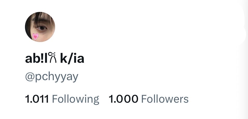 pchyyay's tweet photo. halow 1k warga user pchyyay😽😽😽 https://t.co/MjVDUiFudz