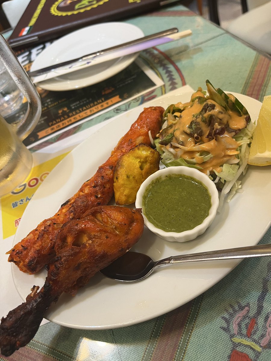 Jun_curryLove's tweet photo. 岩手出身のダーツプロがいるというお店に行ったら実家は多分徒歩圏内。

推し活します。数ヶ月分のテキーラを飲みました。

スパイスは関内駅　PANAS

#Bobbyscafe
#藤原南奈 https://t.co/FCRnmuFoA6