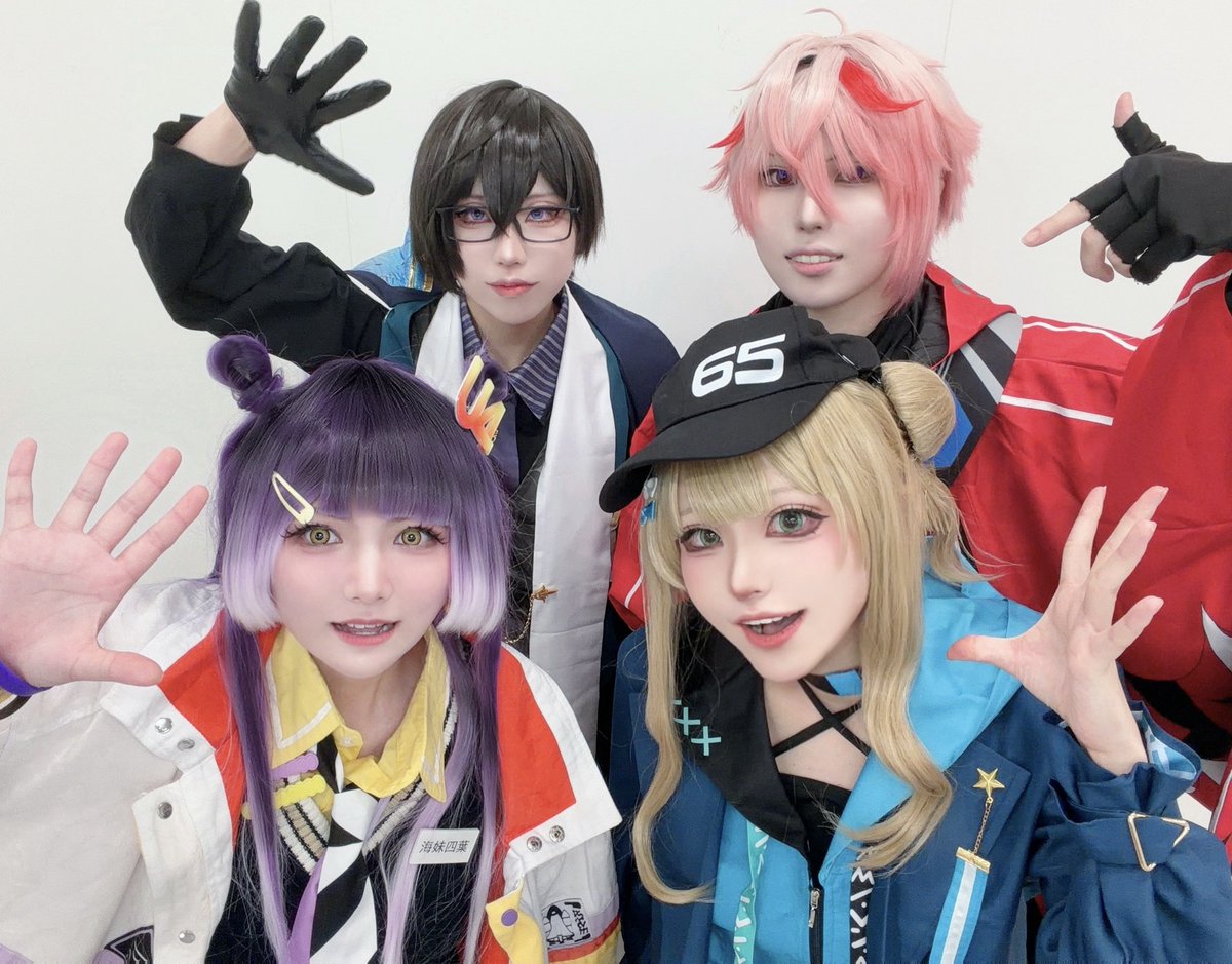 uto_pireno's tweet photo. ⚠︎cos  🍕🎢
※一部装飾不足

ssrg組で遊んだよーっ❣️うちらかわいい😽🎶 https://t.co/dENrAd5uuO