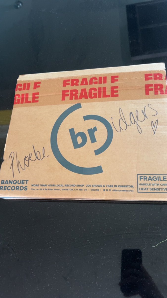 THEClNEM4's tweet photo. i love @BanquetRecords https://t.co/QQjHDAe2o2